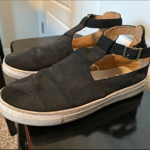 T-strap ROOLEE shoes